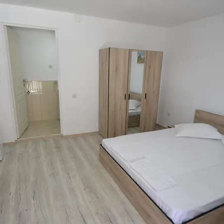 ゲストハウス Casa Obstei